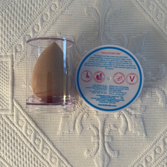SEPHORA BEAUTY BLENDER SPONGE AND BEAUTY BLENDER SOLID CLEANSER - Picture 2 of 3